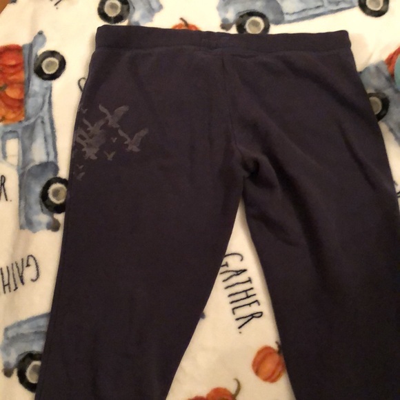 American eagle sweat capris size medium - Picture 3 of 3
